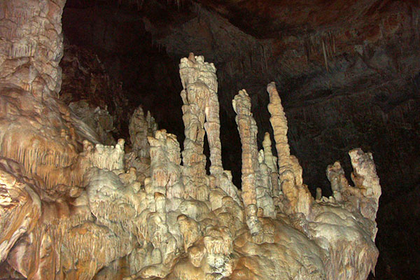 CAVERN PELEKITA